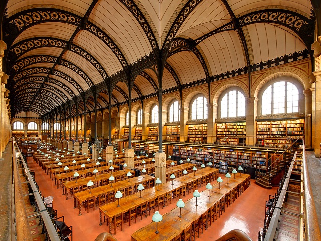 IZVOR: https://commons.wikimedia.org/wiki/File:Salle_de_lecture_Bibliotheque_Sainte-Genevieve_n03.jpg 