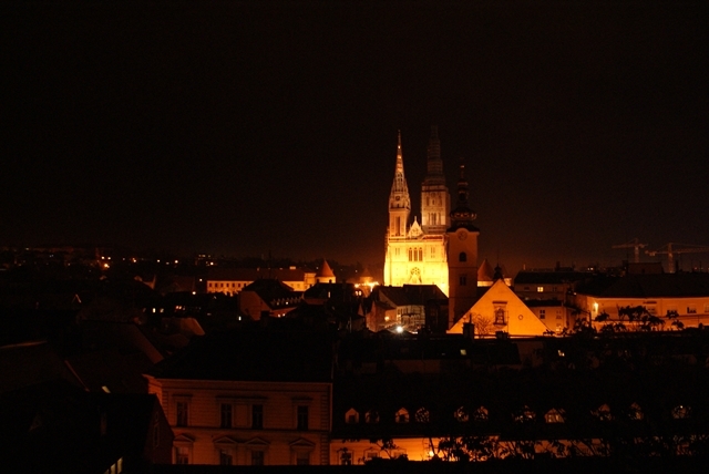 Katedrala noću