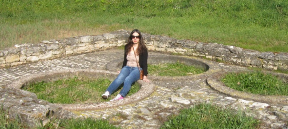 Valentina na ostacima figline u antičkom Loronu, Istra