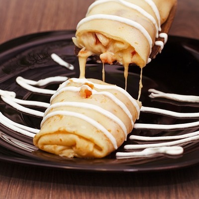 https://pixabay.com/en/food-dessert-pancake-sour-cream-3257453/