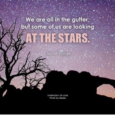 Duhovite dosjetke Oscara Wildea – „Svi se nalazimo u provaliji, ali neki od nas gledaju u zvijezde.“