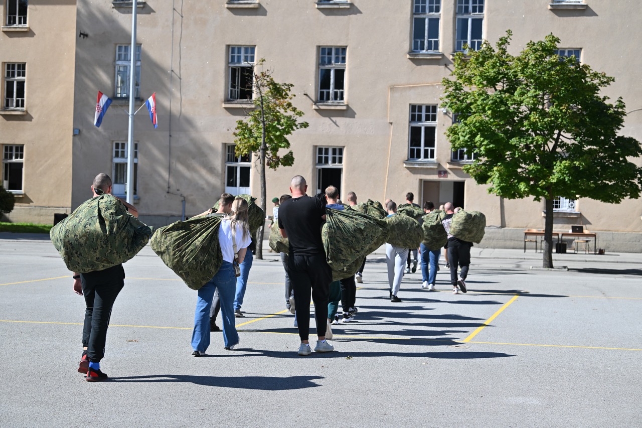 Dragovoljno vojno osposobljavanje