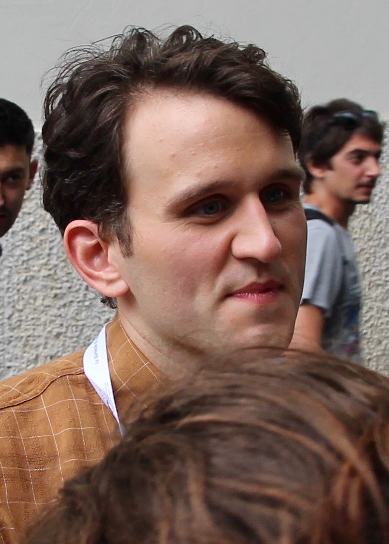 https://en.wikipedia.org/wiki/Harry_Melling_(actor)#/media/File:Harry_Melling_Venice_(cropped).jpg