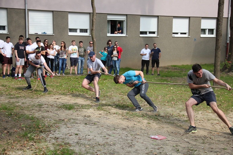 SCool Fest: Povlačenje konopa2