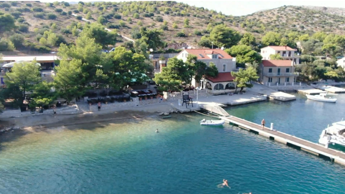 Skrivena luka- Lastovo