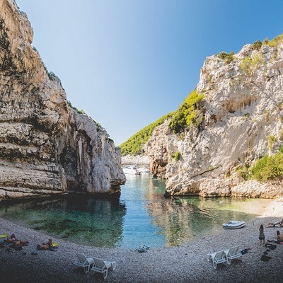 Stiniva, Vis