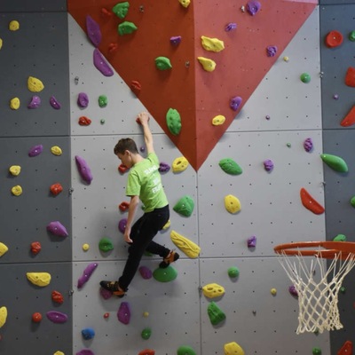 Svečano otvorena dvorana i dograđena OŠ „Slava Raškaj” u Ozlju