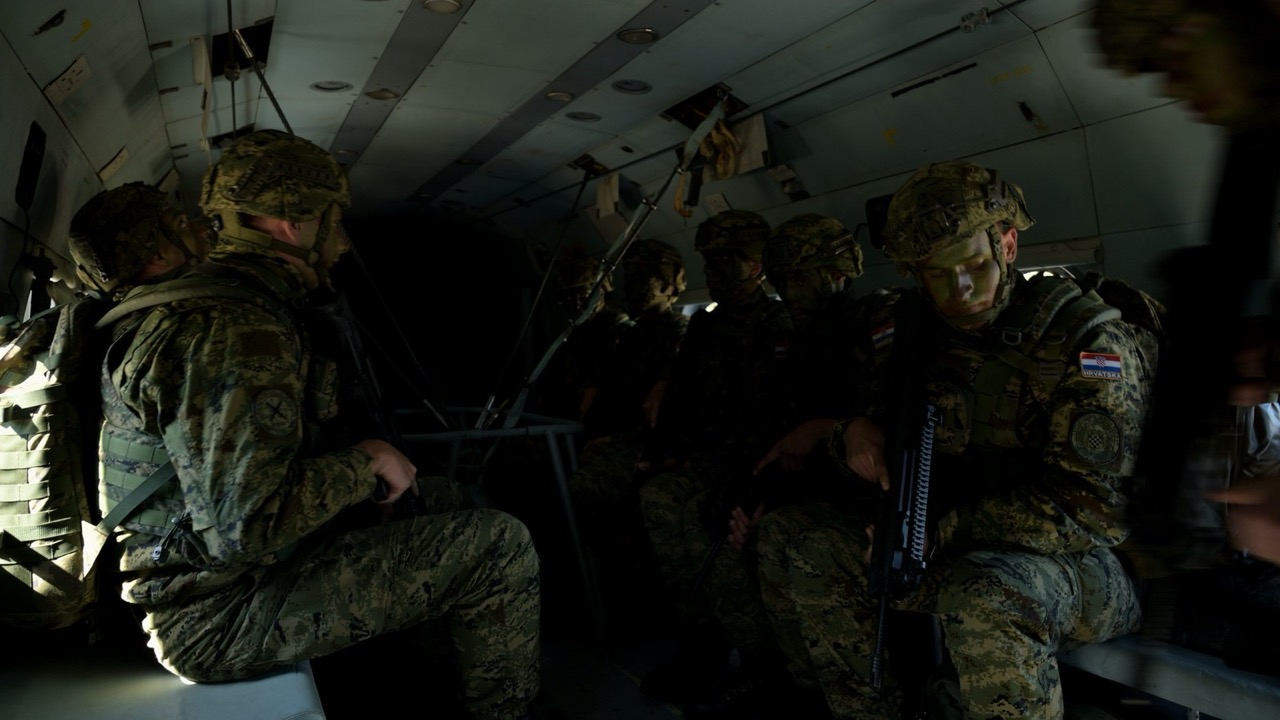 Let vojnim helikopterom – TVO