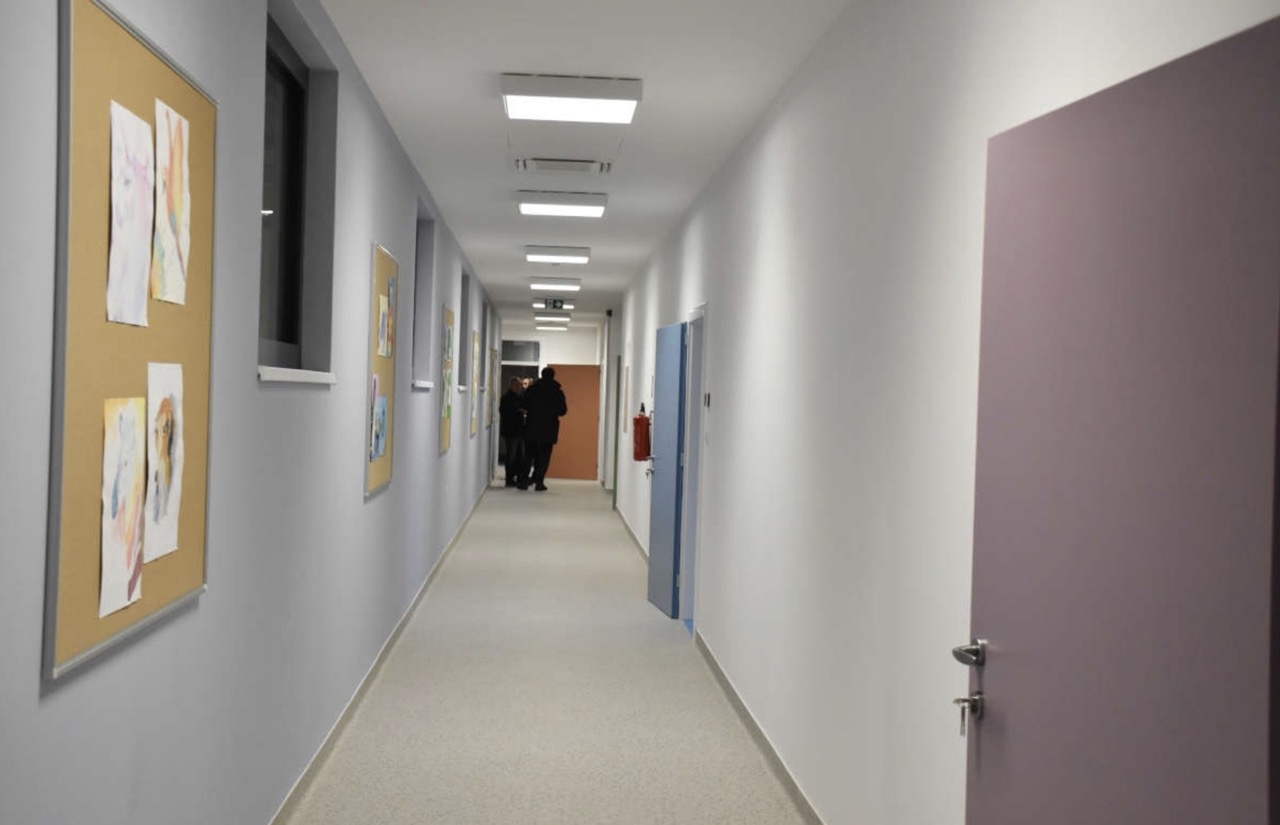 Svečano otvorena dvorana i dograđena OŠ „Slava Raškaj” u Ozlju