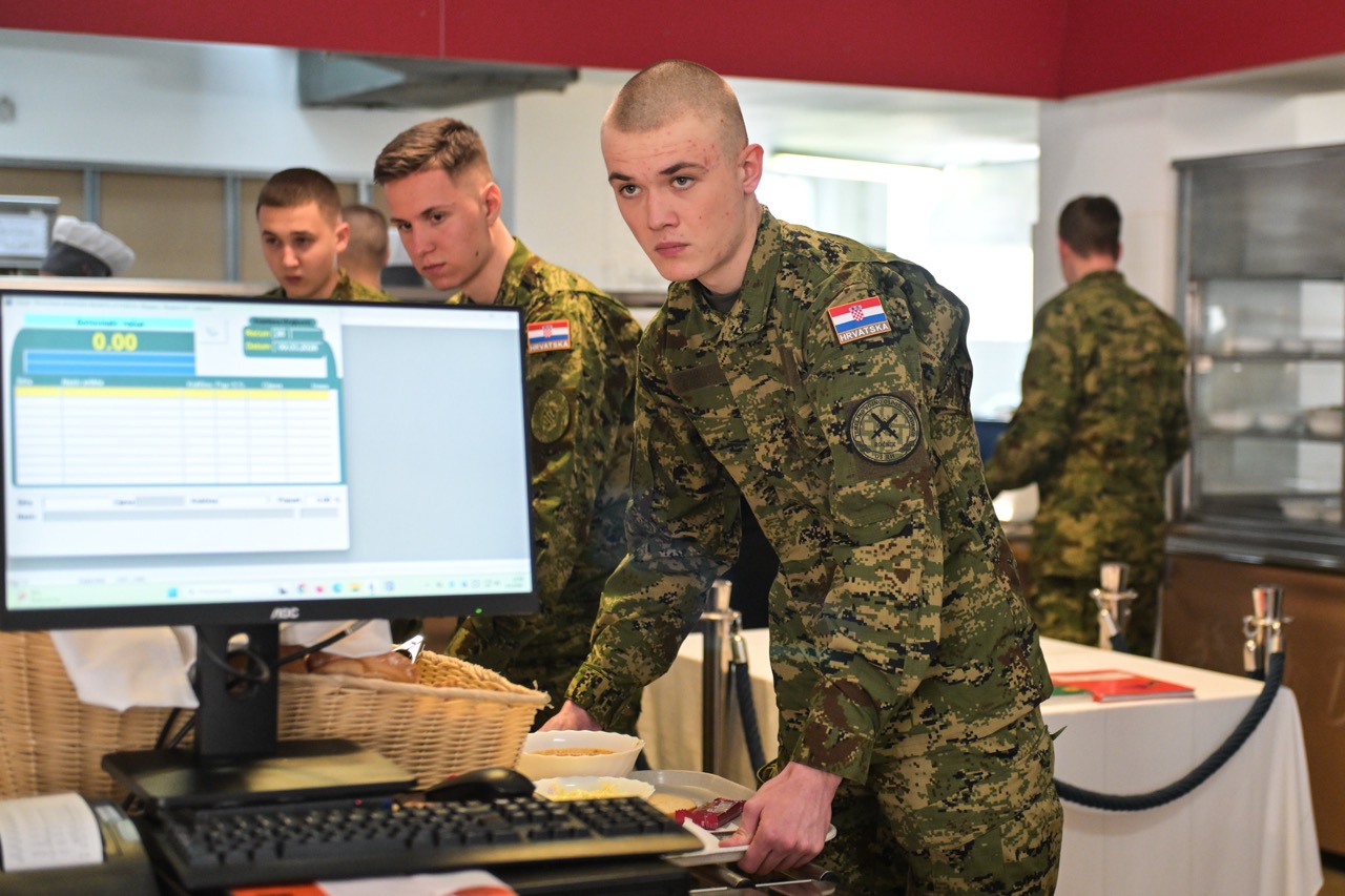 Počelo temeljno vojno osposobljavanje