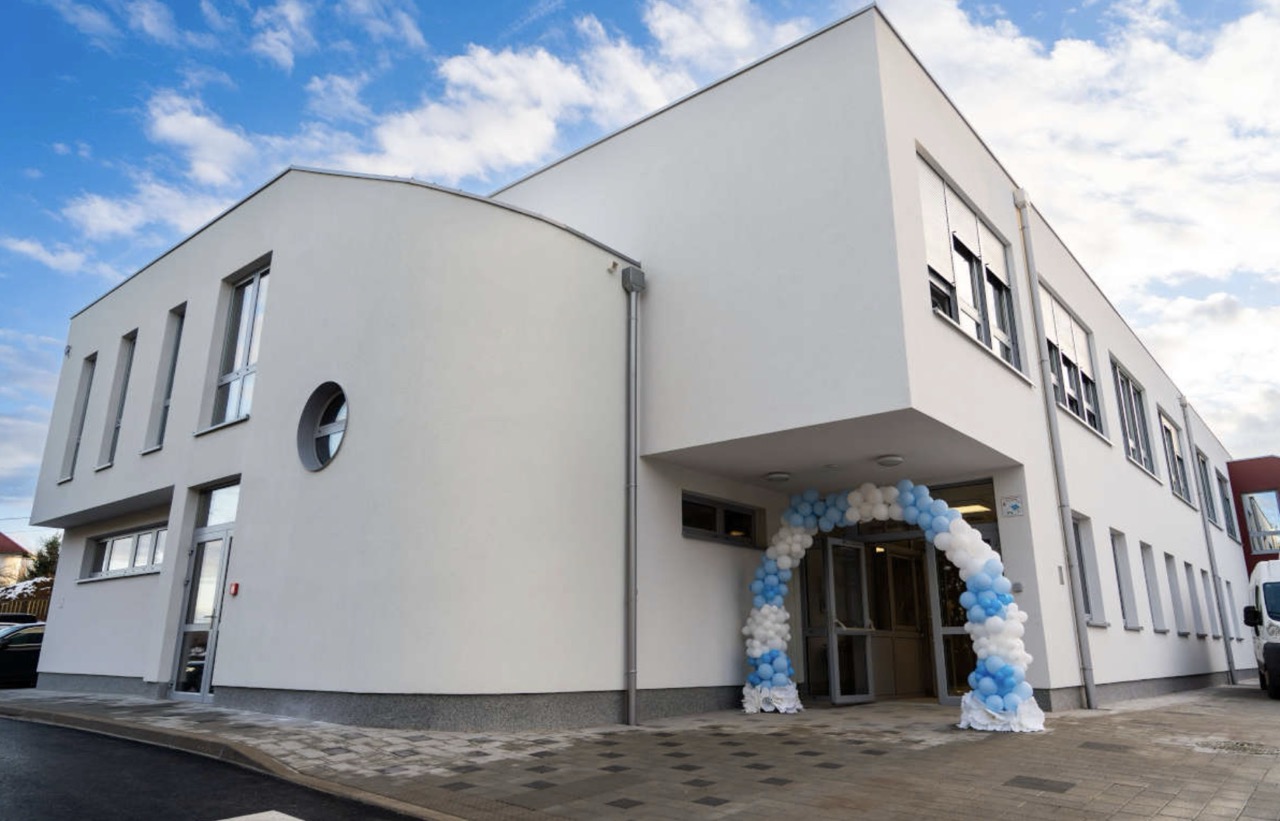 Svečano otvorena dvorana i dograđena OŠ „Slava Raškaj” u Ozlju