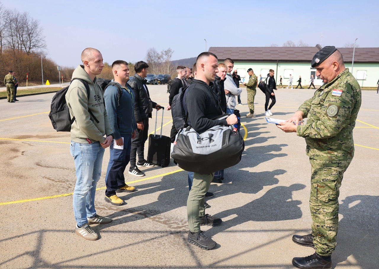 Počelo temeljno vojno osposobljavanje