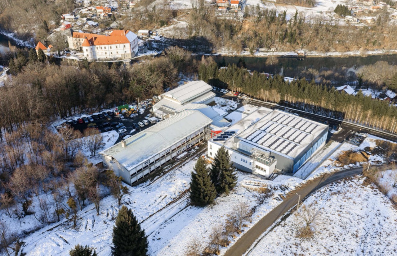 Svečano otvorena dvorana i dograđena OŠ „Slava Raškaj” u Ozlju