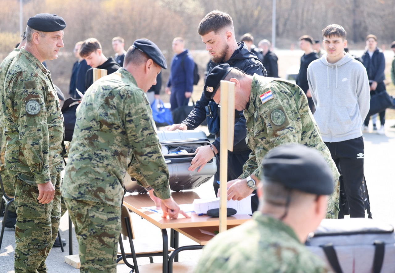 Počelo temeljno vojno osposobljavanje