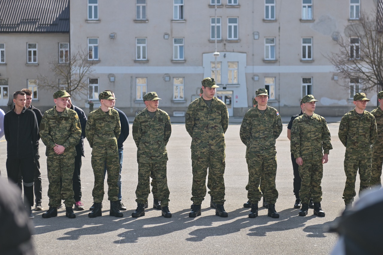 Počelo temeljno vojno osposobljavanje