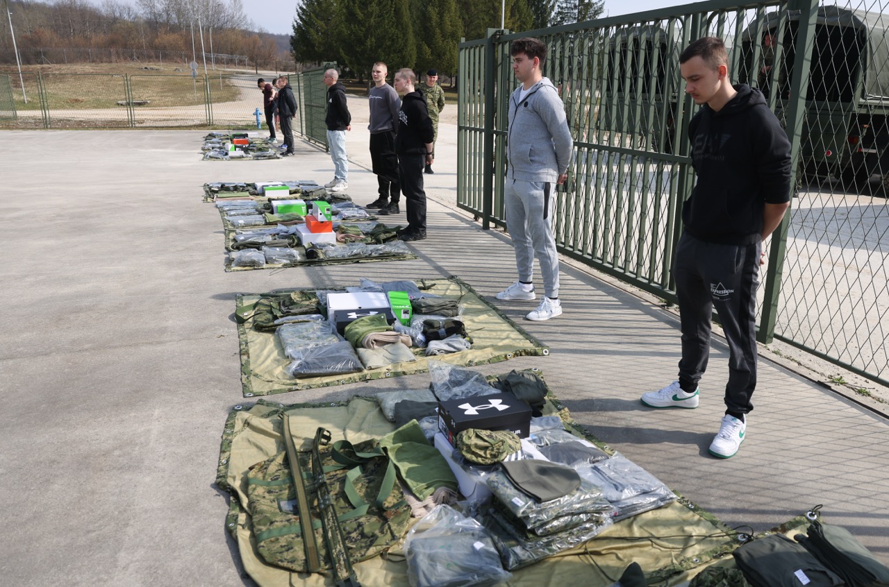 Počelo temeljno vojno osposobljavanje