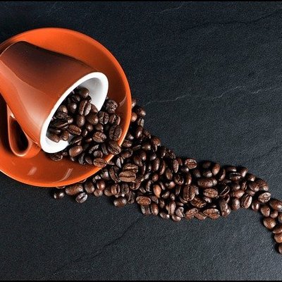 https://pixabay.com/photos/coffee-coffee-beans-cup-coffee-cup-171653/