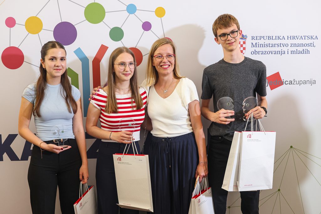 https://www.azoo.hr/21-svecanost-dodjele-nagrade-oskar-znanja/