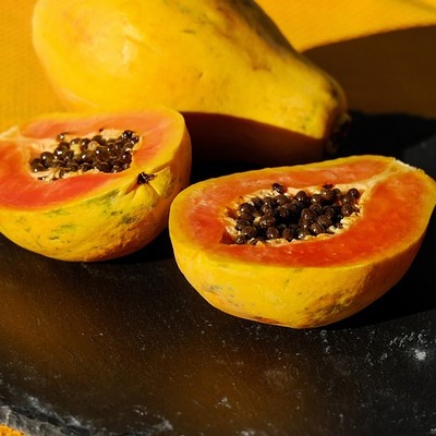 https://pixabay.com/photos/papaya-fruit-cut-in-half-cut-1623023/