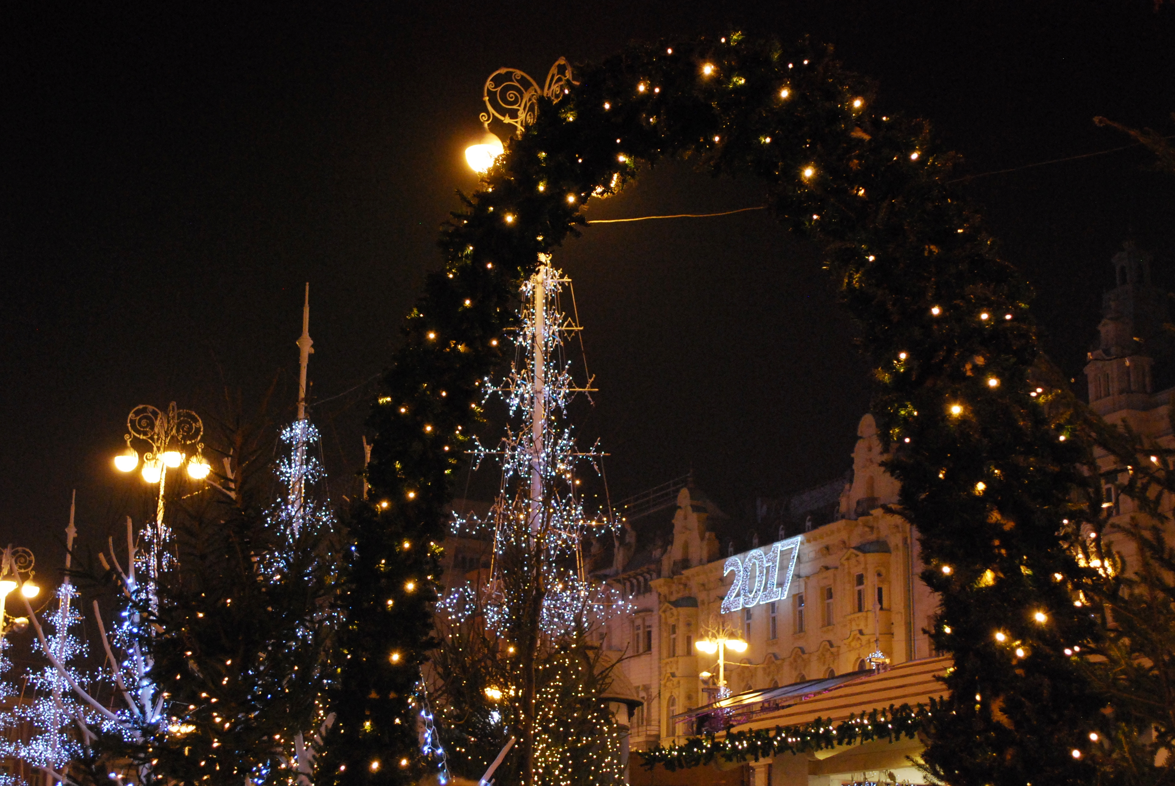 Advent u Zagrebu - Trg - 2017