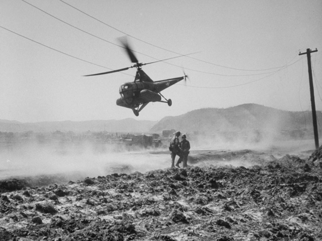 Helikopter u Seulu, Korejski rat, 1951