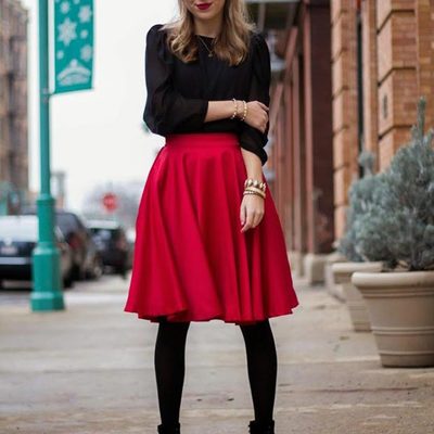 Ženstvena crvena suknjica