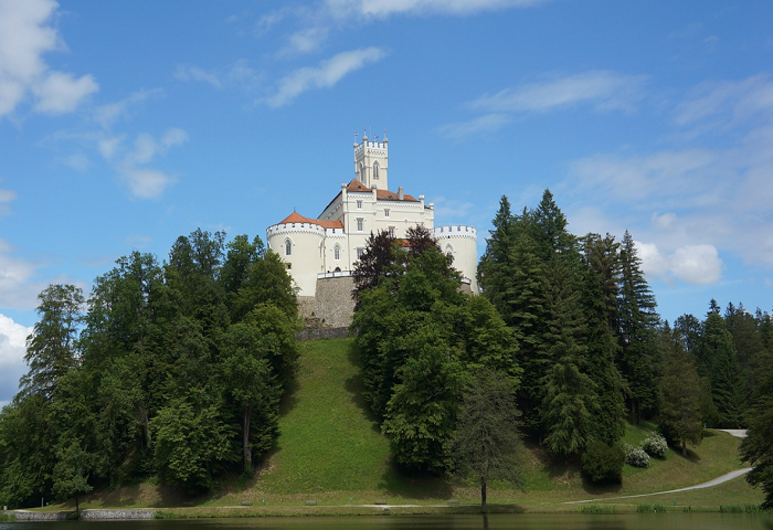 https://pixabay.com/en/castle-trakoscan-castle-croatia-578298/