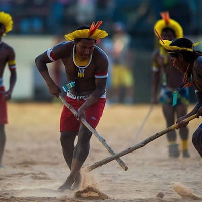 Domorodačke igre - Domorodci Brazila u igri palicama