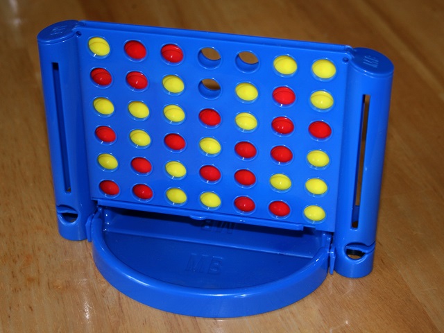 https://en.wikipedia.org/wiki/Connect_Four#/media/File:Connect_Four.jpg