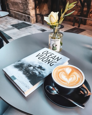Knjiga i kava