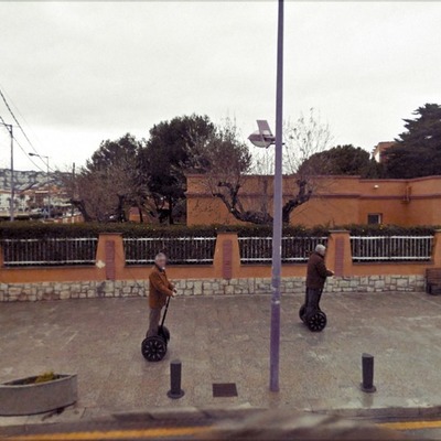 36 urnebesnih prizora s Google Street Viewa - neobični vozači