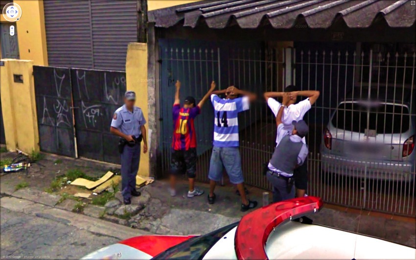 36 urnebesnih prizora s Google Street Viewa - Uhićenje