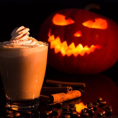 https://pixabay.com/photos/halloween-cocoa-eat-drink-4587927/