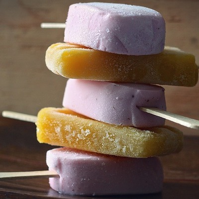 https://pixabay.com/en/popsicle-mango-strawberry-ice-cream-1482976/
